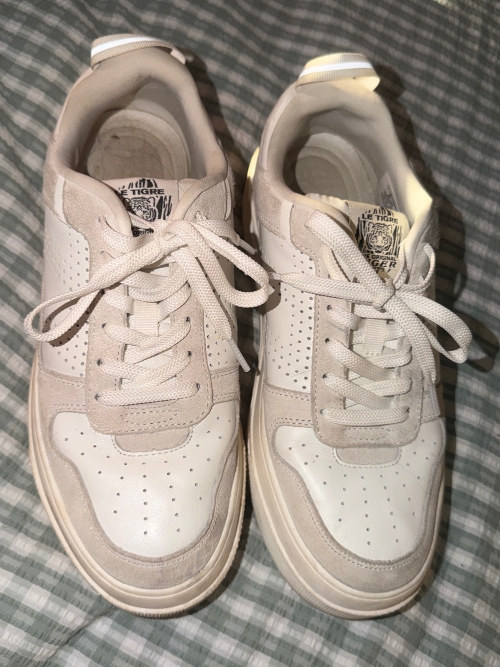 Le Tigre Women's Midtown Lo White Casual Sneakers